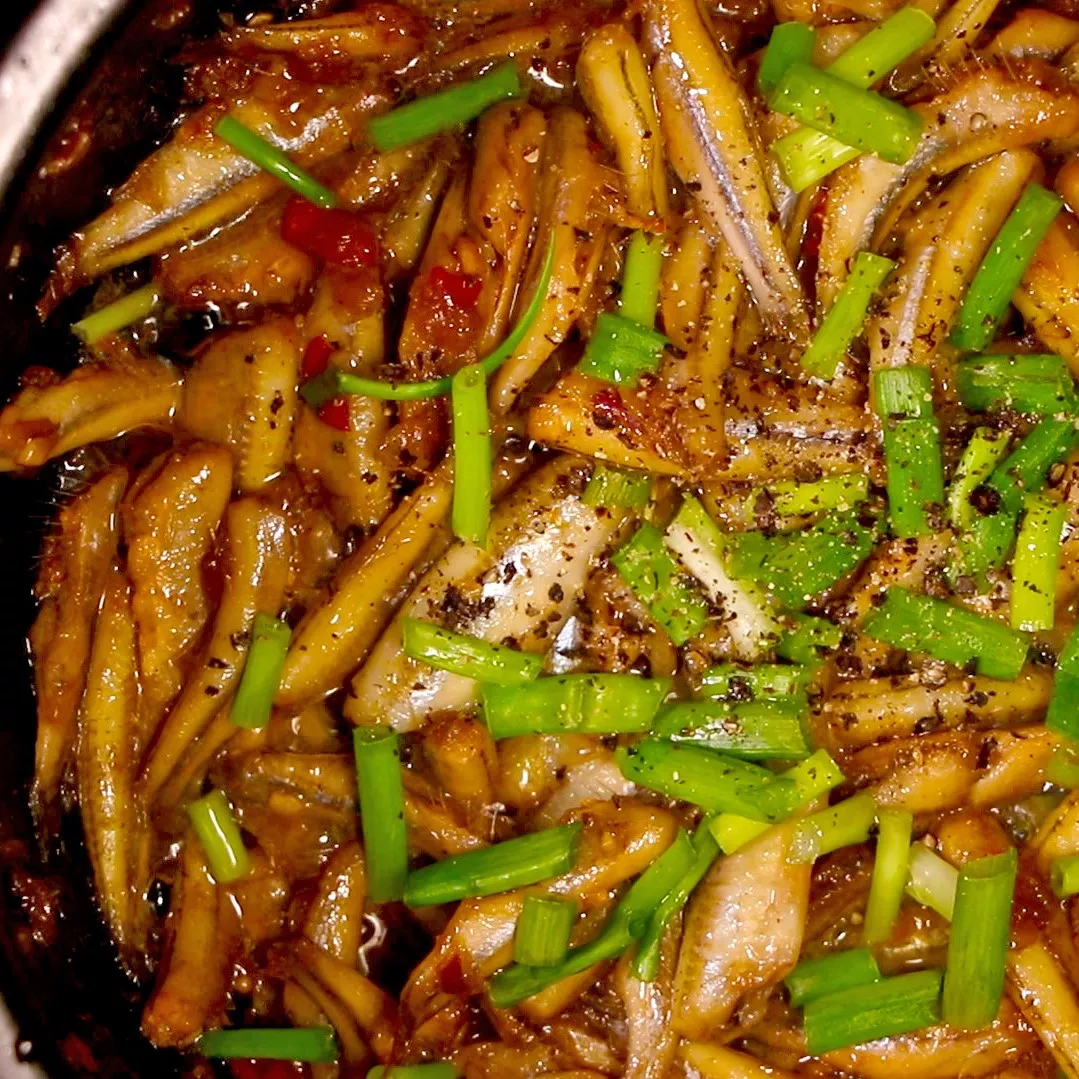 Cá lòng tong kho tiêu