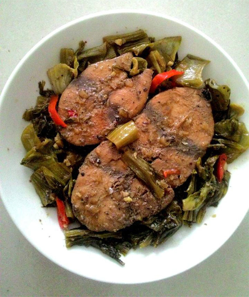 Cá Ngừ Kho Dưa Cải