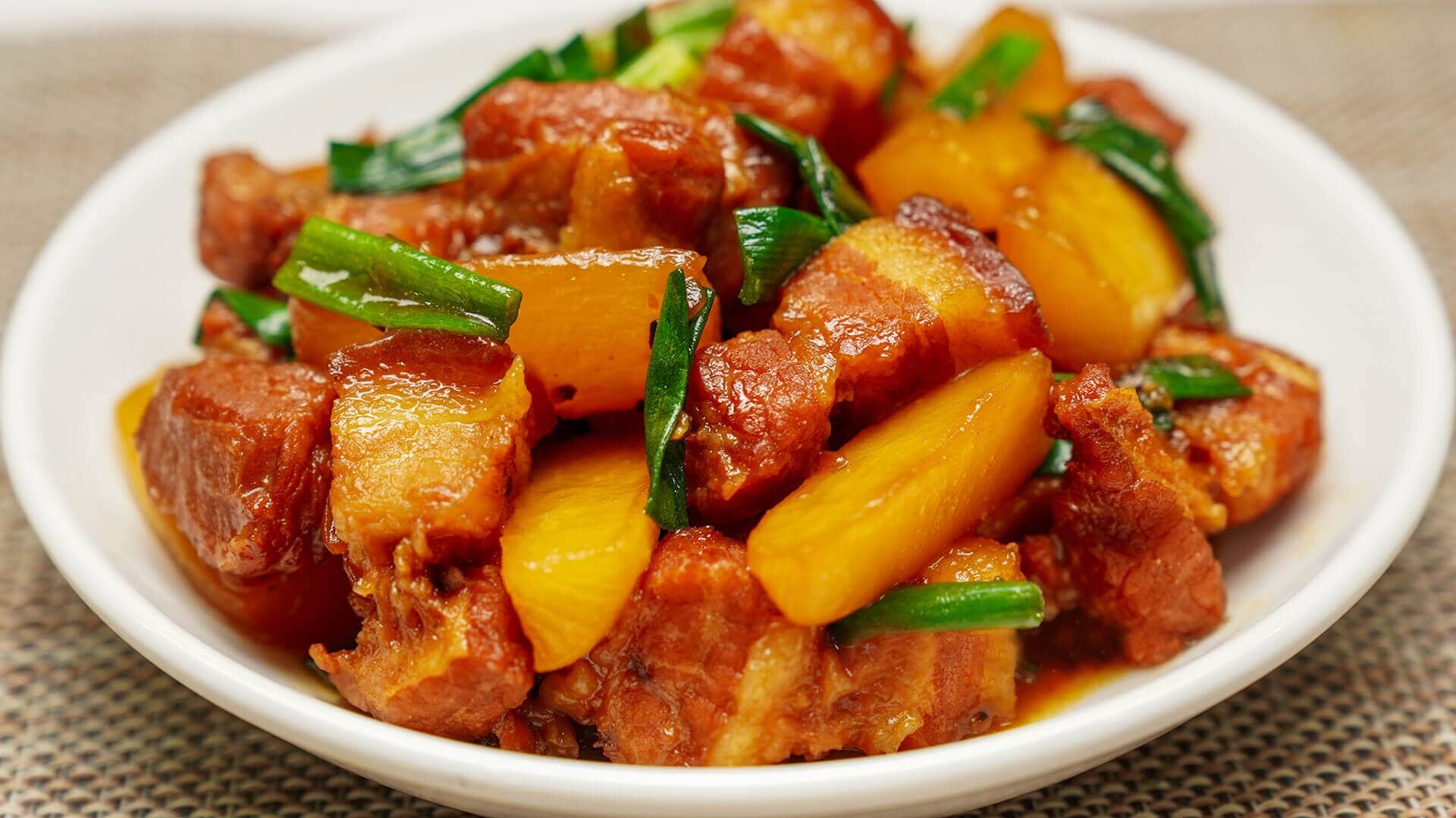 Thịt Ba Rọi Kho Củ Cải