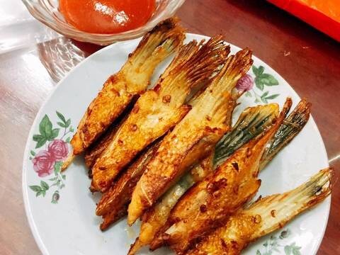 Vay Cá Hồi Xóc Muối