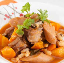 sườn nấu xúc xích