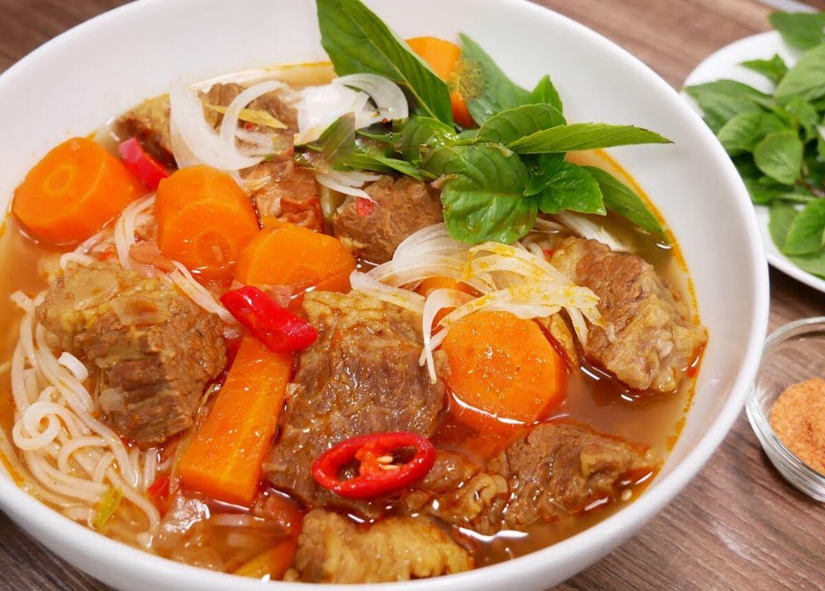 Hủ Tiếu Bò Kho